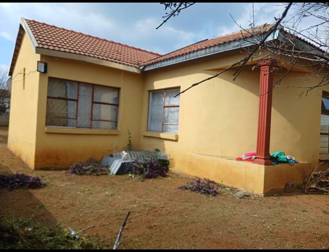 4 BEDROOM HOUSE FOR SALE IN FLORA PARK